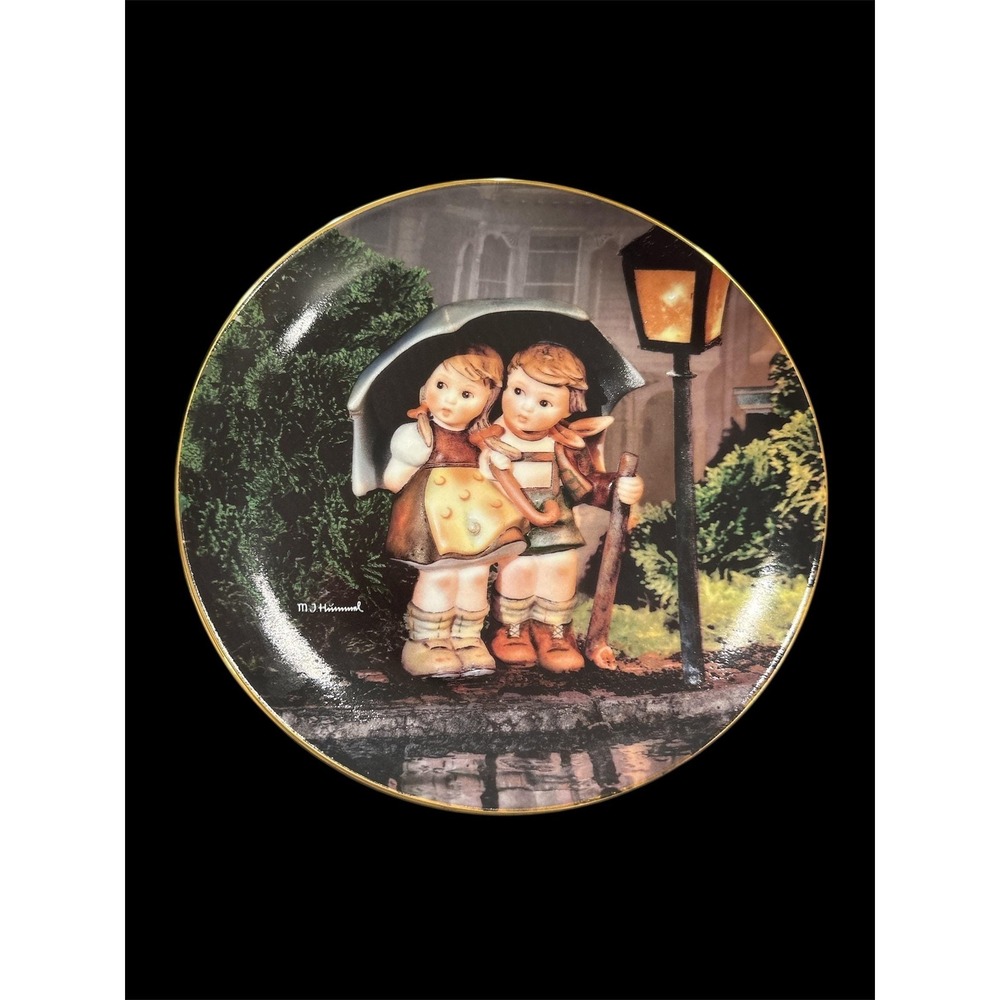 1992 Danbury Mint M.I. Hummel Little Companions - Stormy Weather ML 487